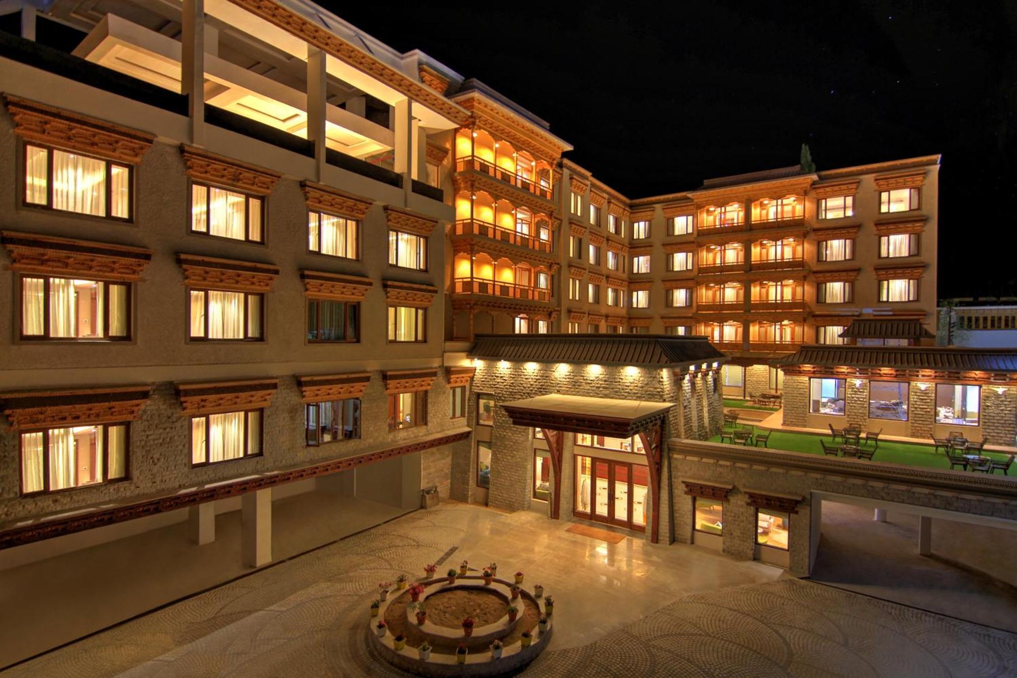 The Abduz Hotel Leh Exterior foto